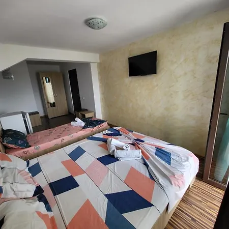 Casa Robert Si Razvan * Năvodari
