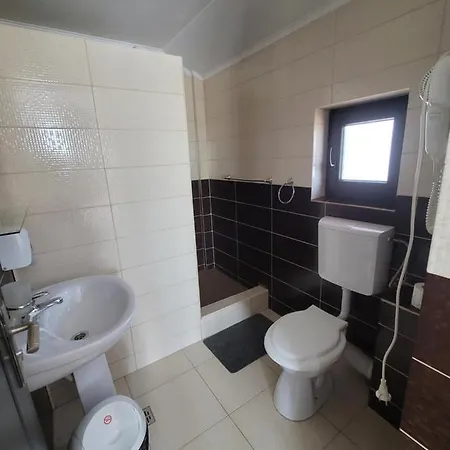 Casa Robert Si Razvan